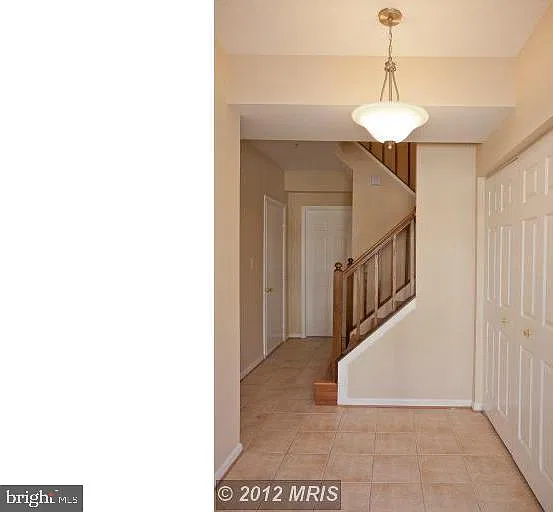 3 bed, 2.5 bath, 2015 sqft, $2,800 — Photo 3
