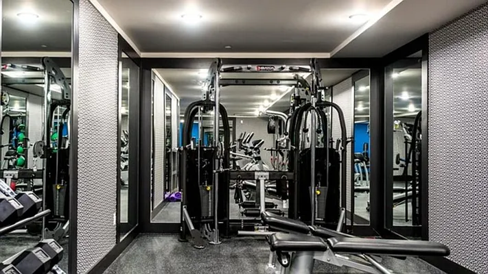 Rented by Nooklyn NYC LLC | media 21