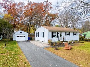 160 Shady Brook Ln, Springfield, MA 01118
