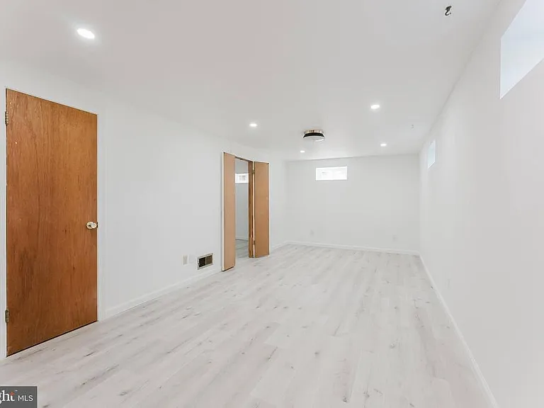 10914 Woodhaven Dr — Photo 15