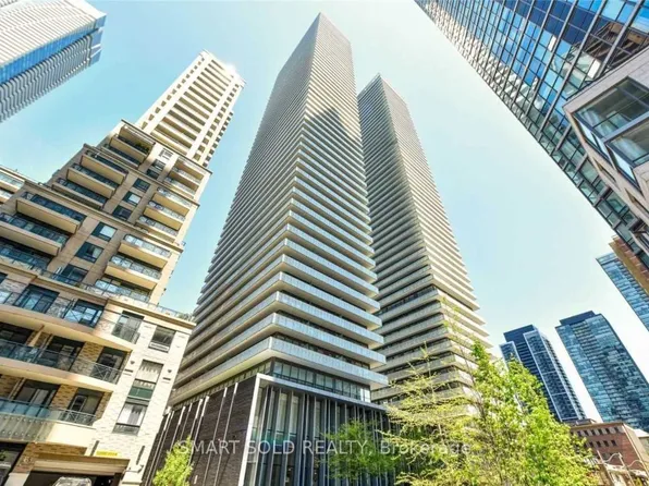 42 Charles St E, Toronto, ON