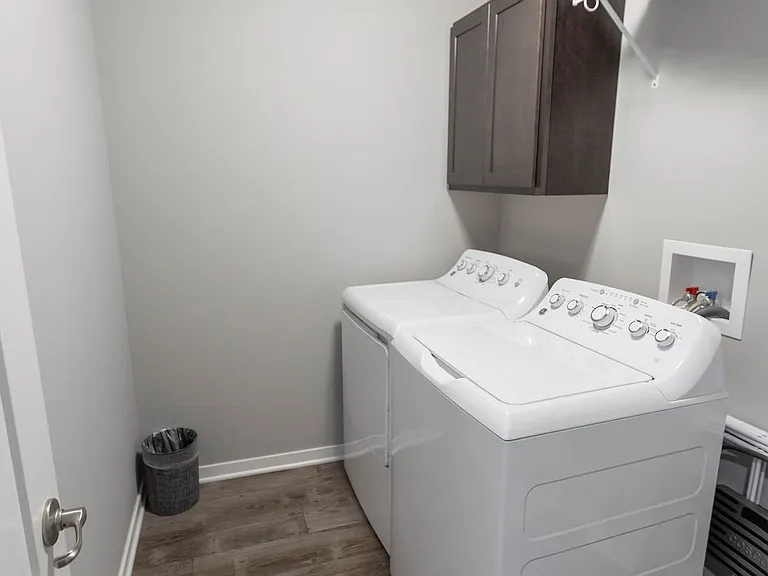 6122 S 211th St — Photo 31