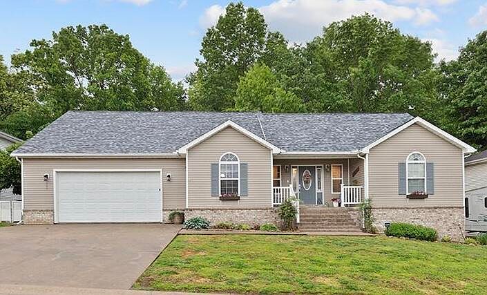 1st image of 589 Barton Place