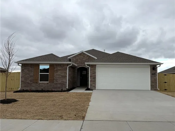 574 Arizona St, Farmington, AR 72730