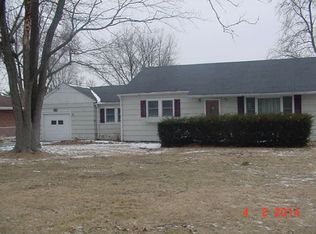 1440 W Rock Springs Rd, Decatur, IL 62521