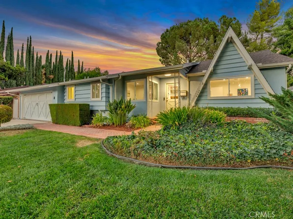 8350 Capistrano Ave, Canoga Park, CA 91304