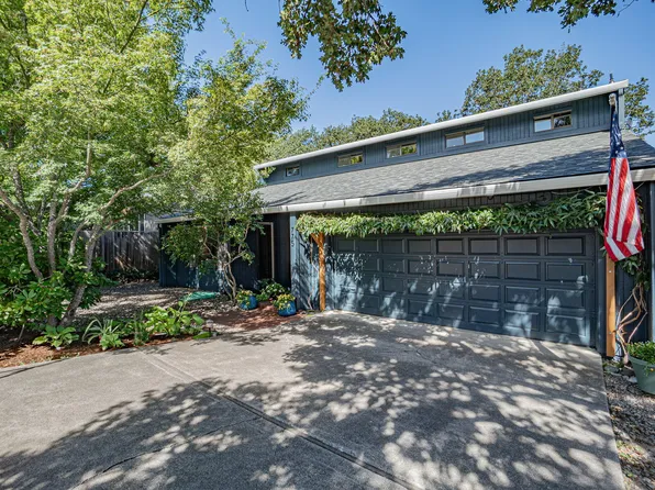 775 Oak Knoll Dr, Ashland, OR 97520
