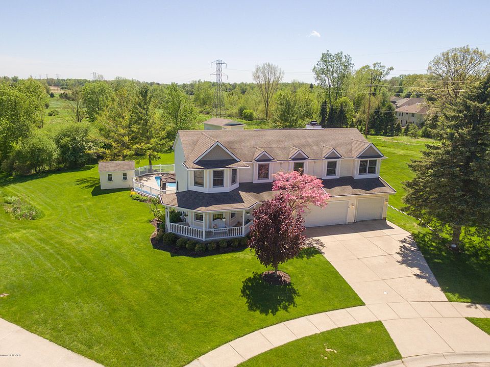 1st image of 979 Cliffdale Dr