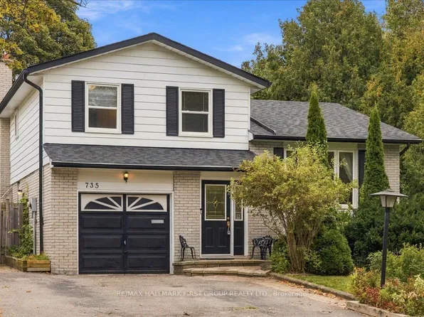 735 Bermuda Ave, Oshawa, ON L1J 6B1