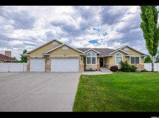 14571 S Valley Crest Way, Bluffdale, UT 84065