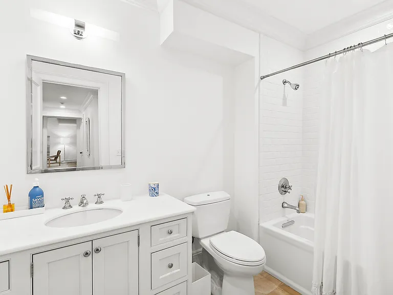 111 Post Ln — Photo 25