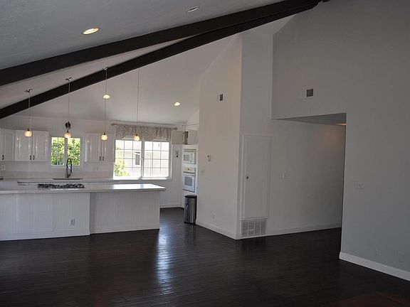 3rd image of 2596 Seahorse Ave