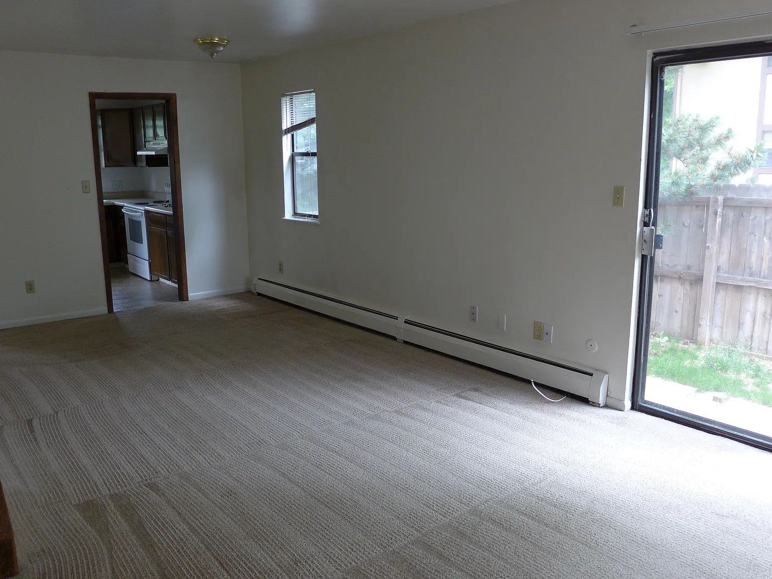 2 bed, 800 sqft, $1,295 — Photo 3
