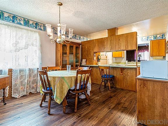 5th image of 2548 Crandall Dr