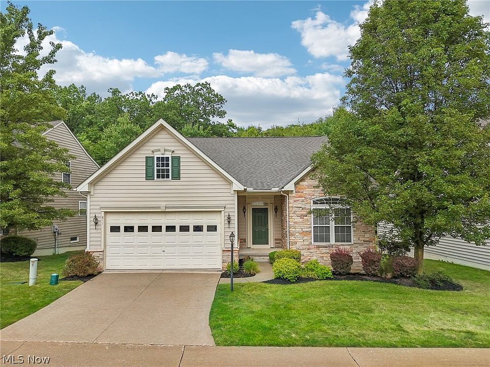 1st image of 811 Willow Creek Dr
