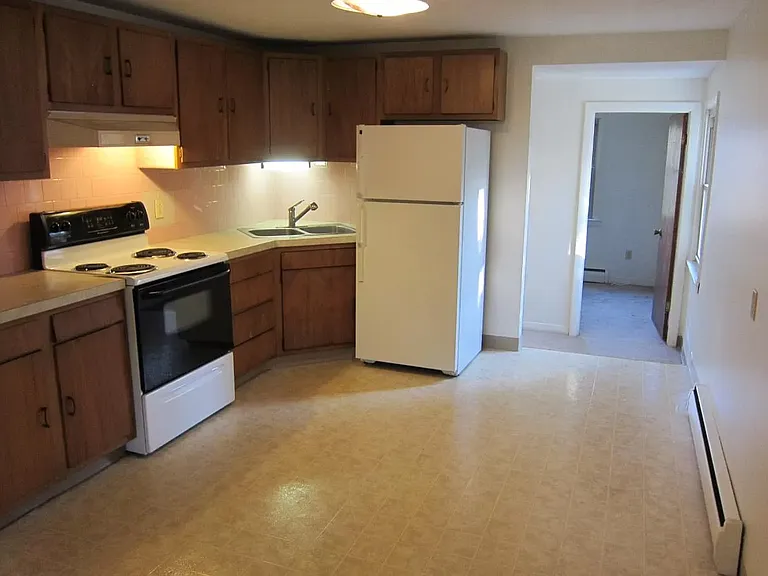 33 Duck Cove Rd #D — Photo 3
