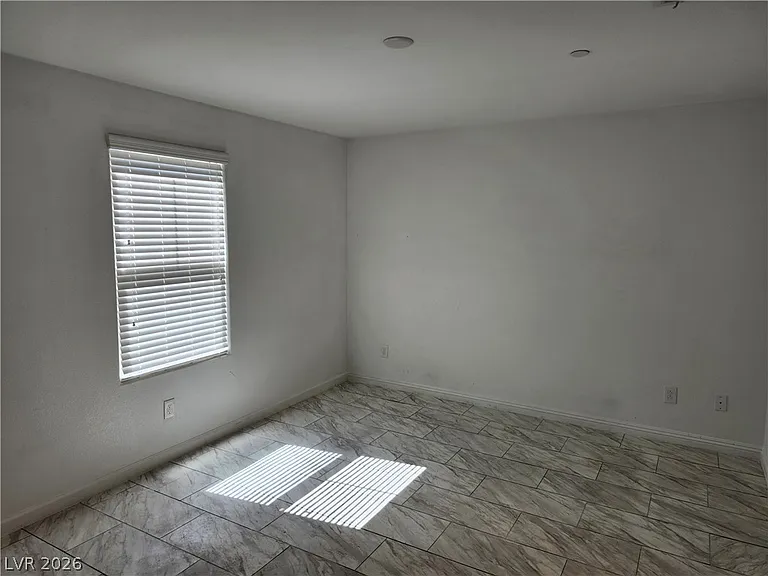 4547 Pencester St — Photo 17