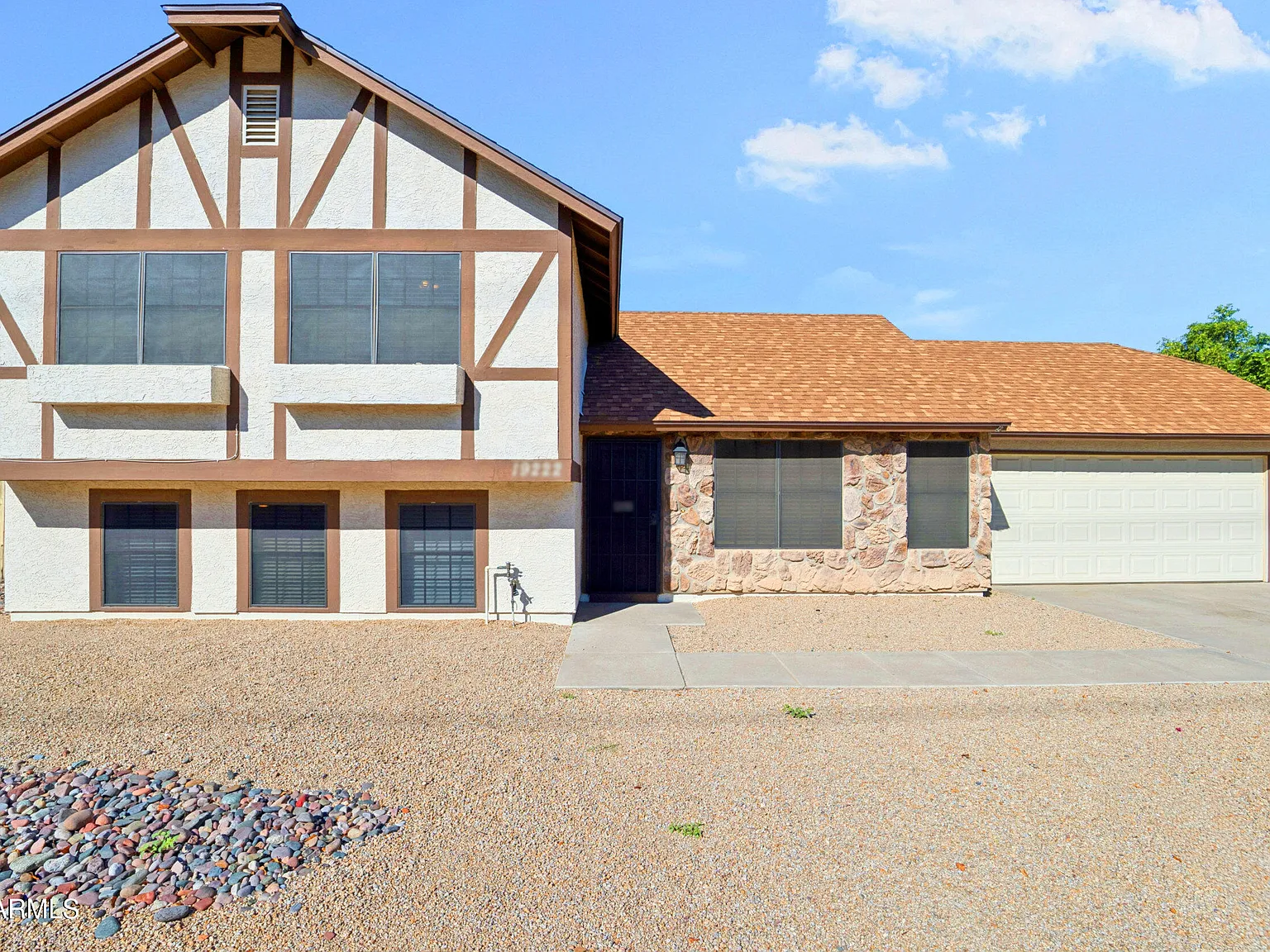 4 bed, 3.0 bath, 1715 sqft, $2,685 — Photo 1