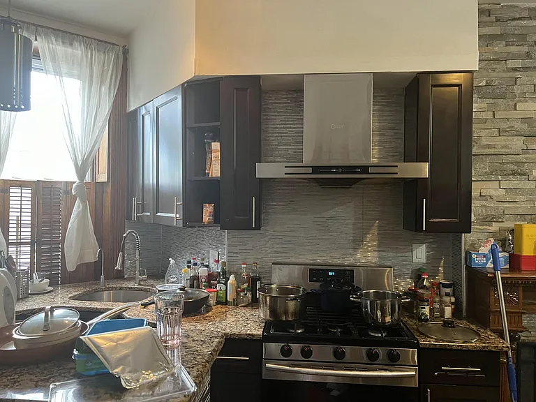 500 N 34th St #1 — Photo 11