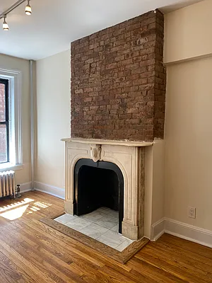 Rented by City Connections Realty | media 16