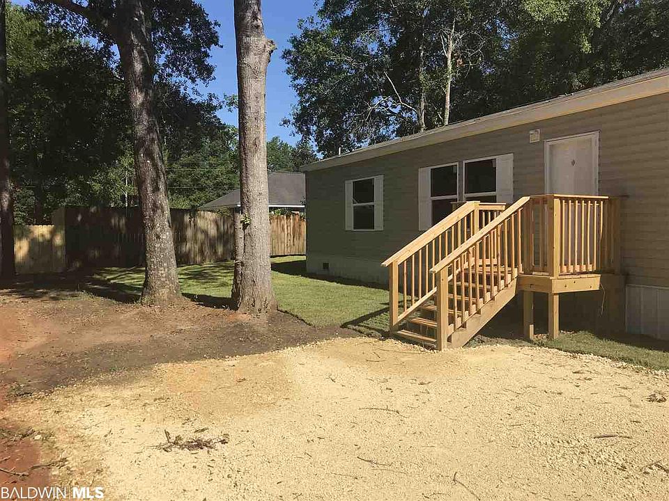 1st image of 9448 Pinewood Ave