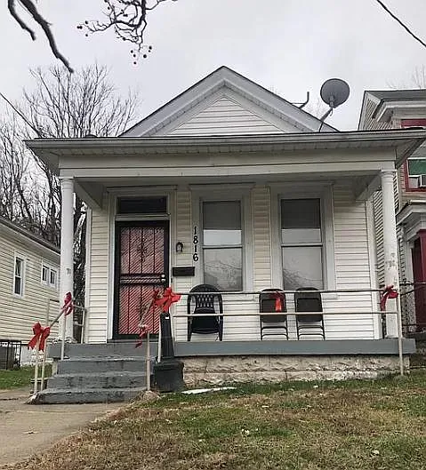 1816 Greenwood Ave
