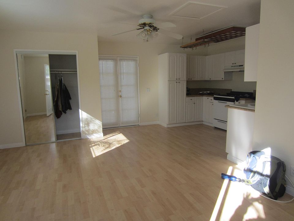 1st image of 262 1/2 N Waverly St