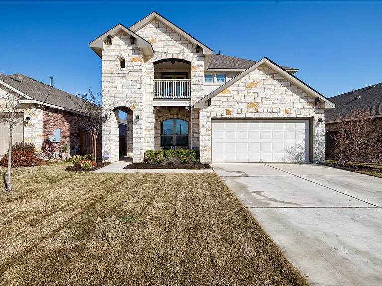 5901 Scenic Lake Dr — Photo 1
