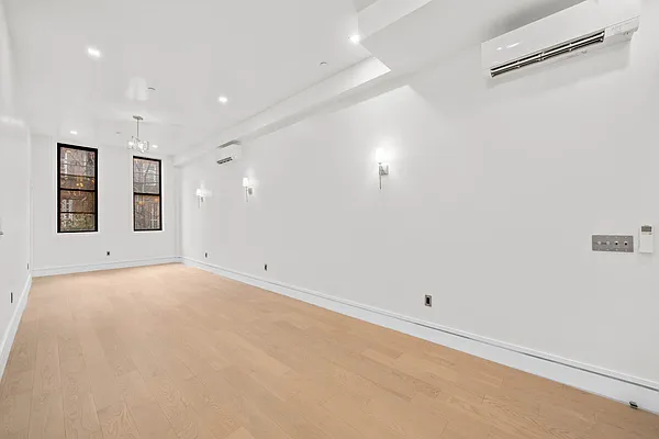 Rented by Vector New York, LLC | media 3