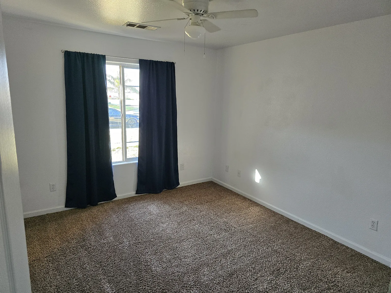 4 bed, 1684 sqft, $3,000 — Photo 2