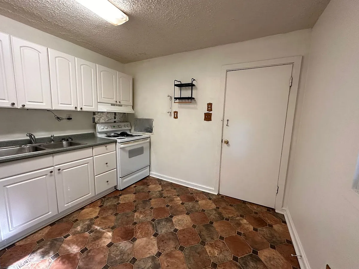 Building Photo - 37B Evans Ln