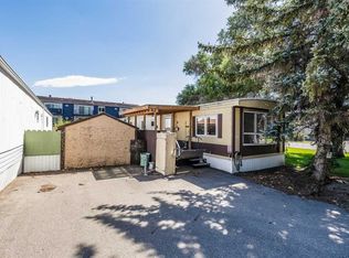 612 20th St NE #45, Medicine Hat, AB T1C1H5