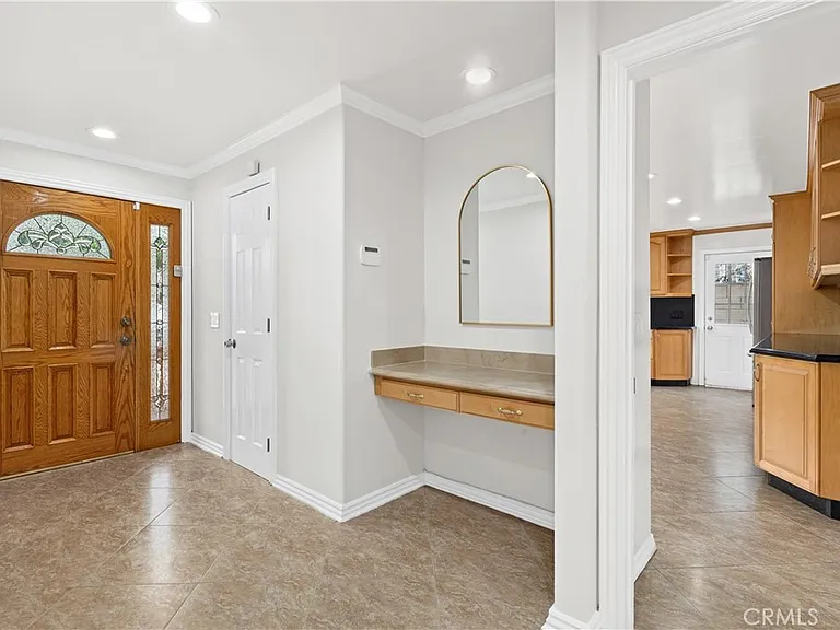 6508 Mammoth Ave — Photo 17