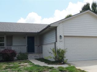 137 Sheffield Ct, Newton, KS 67114