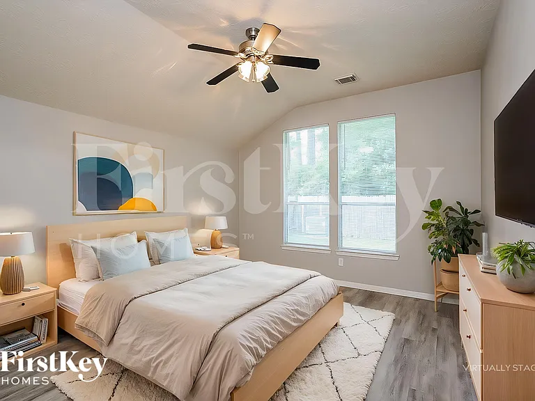 4531 Bridgevillage Dr — Photo 10