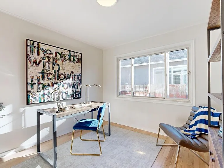 608 Charter St — Photo 12