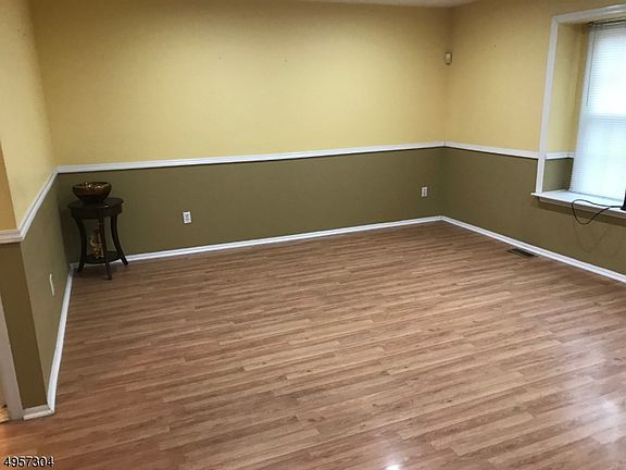 2nd image of 142 Coburn Ln