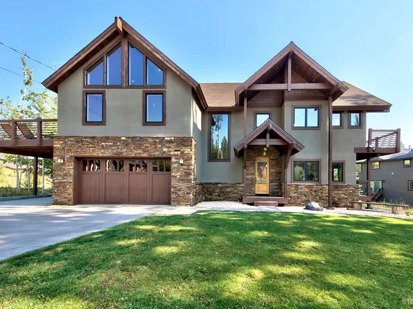 1198 Pyramid Cir, South Lake Tahoe, CA 96150