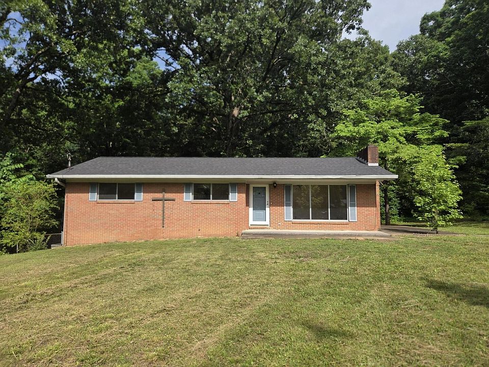 1st image of 3685 Stone Dr SE