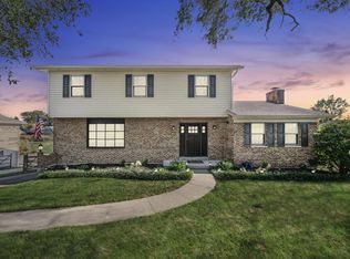 8856 Boone Valley Dr, Florence, KY 41042