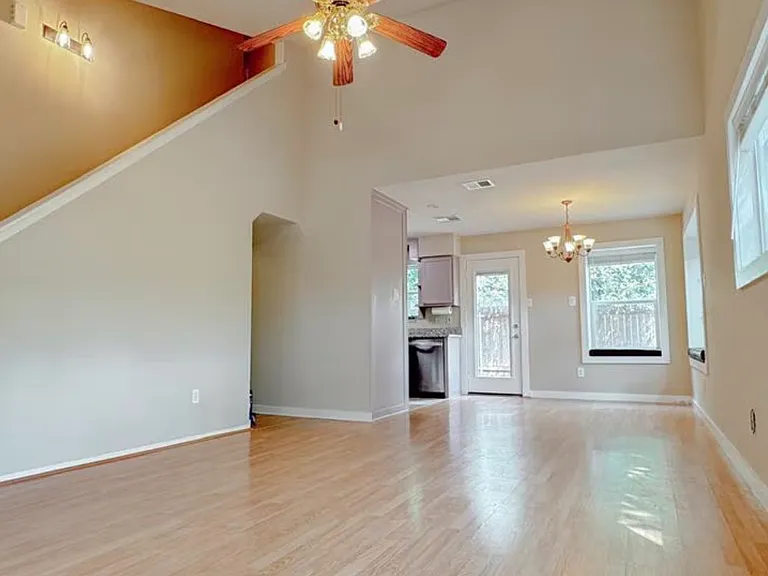 708 Decker Prairie Dr — Photo 1