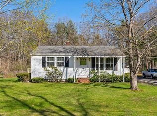 32 Maple Ave, Kennebunk, ME 04043