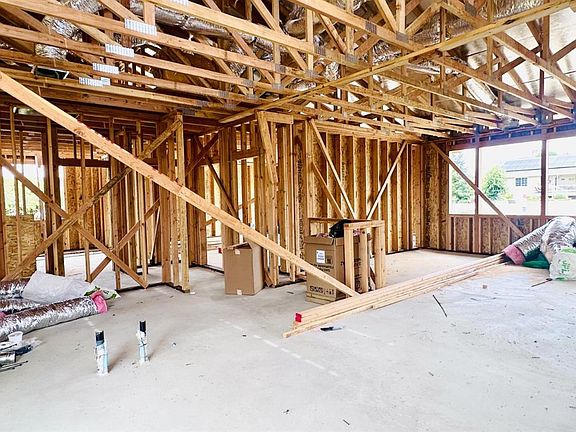 5th image of 2098 Quail Hill Rd