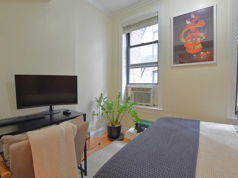 266 W 11th St #3RE — Photo 3