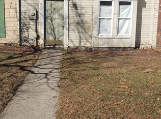 15 Vanderbilt Ct, Sicklerville, NJ 08081