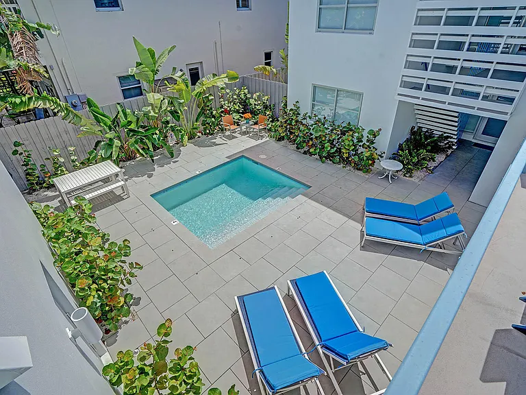 625 NE 13th Ave #2 — Photo 30