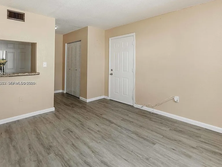 1021 SW 104th Ct #2 — Photo 5