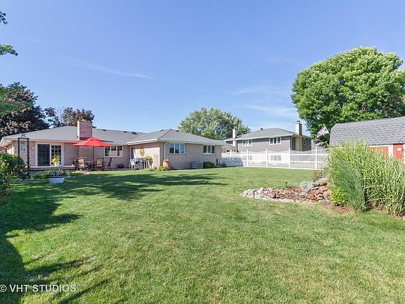 3rd image of 7708 Cashew Dr