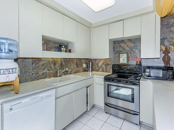 4th image of 1771 San Jose Dr #44-A