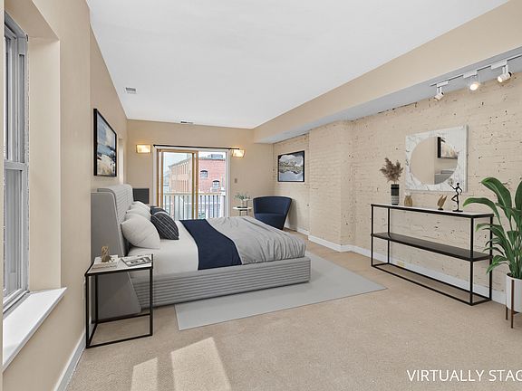 4th image of 296 Meridian St APT 2